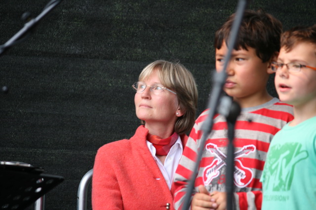 gal/2010/2010 Saitentwist Essen Original Moderation und Kinderbuehne 11.09/2010 Saitentwist 11.09. Moderation Essen Original HIrschlandplat 086.jpg